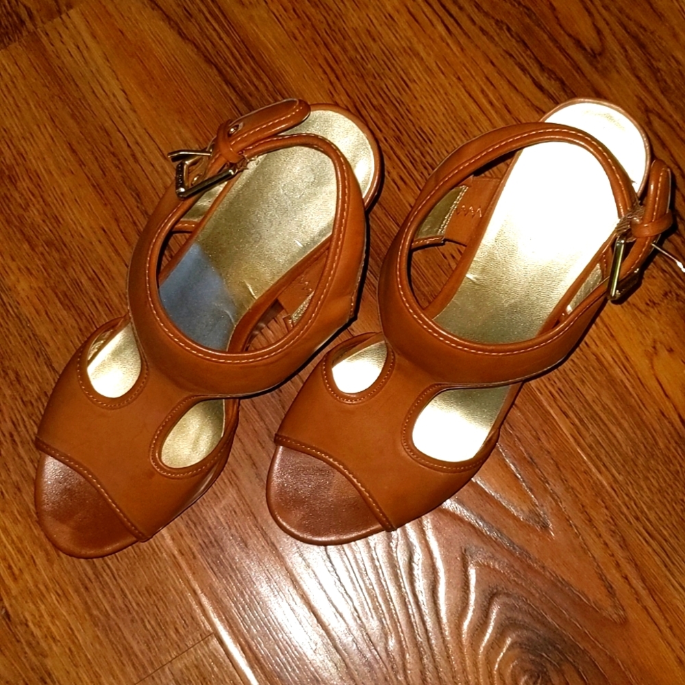 Guess platform shoes